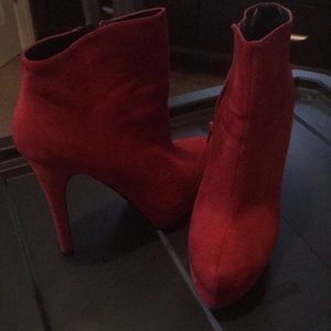 Chinese Laundry Booties size 10 medium